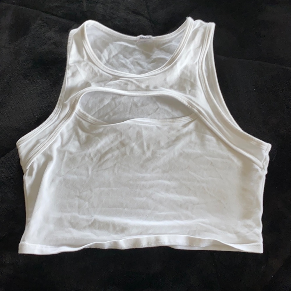 Cutout tank